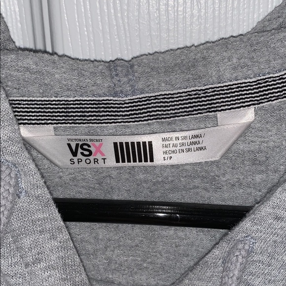 Workout Sweatshirt/Pullover - Picture 3 of 3